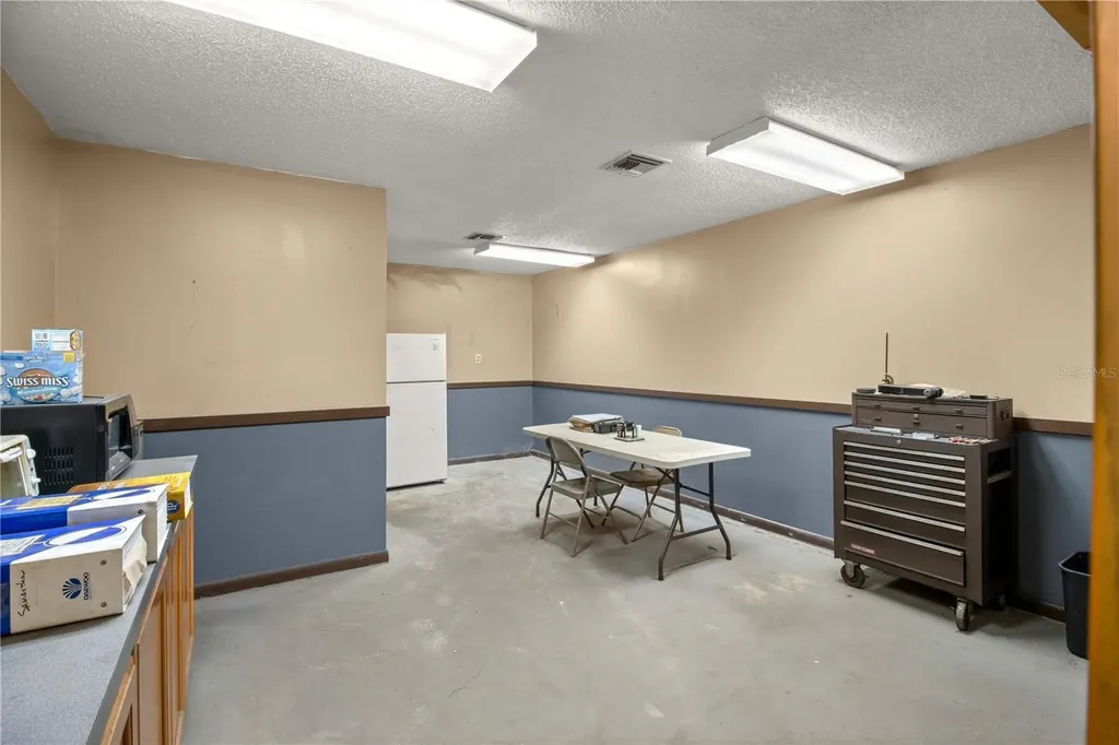 1031 NE 16th Street Ocala FL 34470