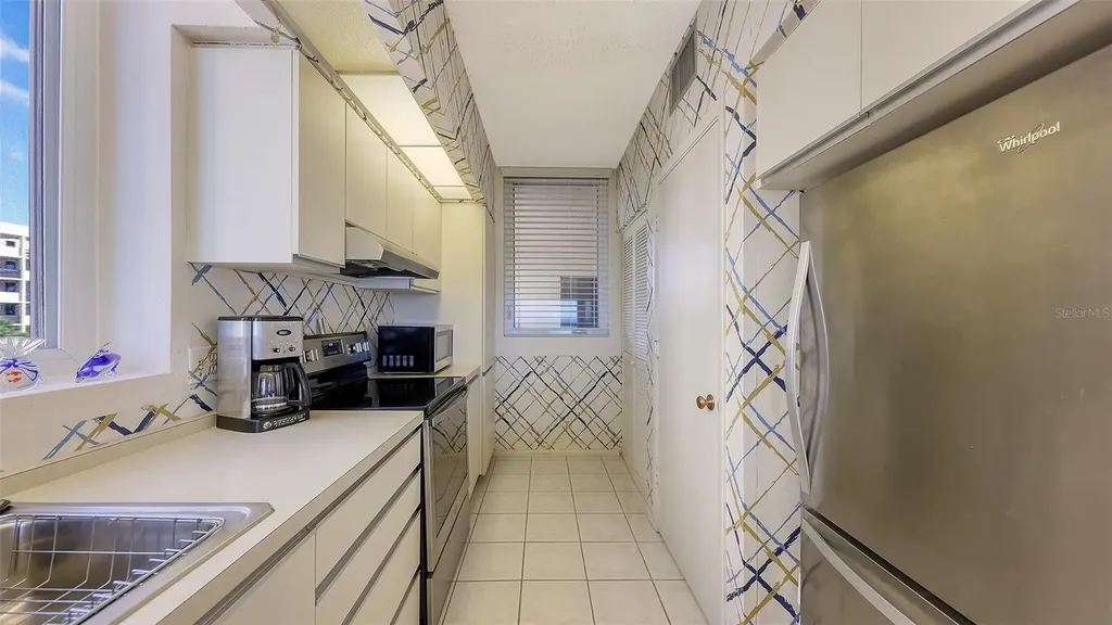 1045 Gulf Of Mexico Drive Longboat Key FL 34228