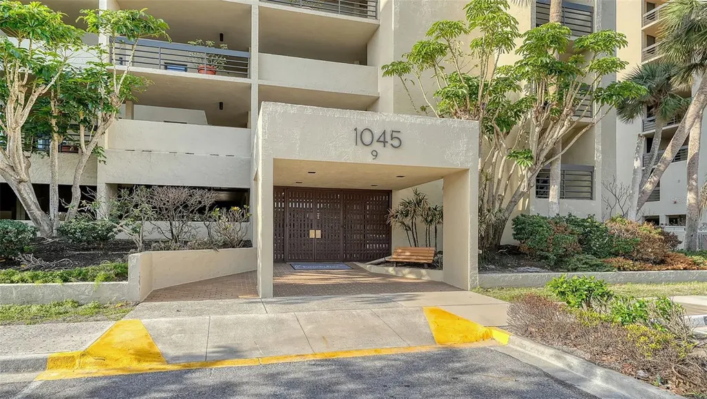 1045 Gulf Of Mexico Drive Longboat Key FL 34228
