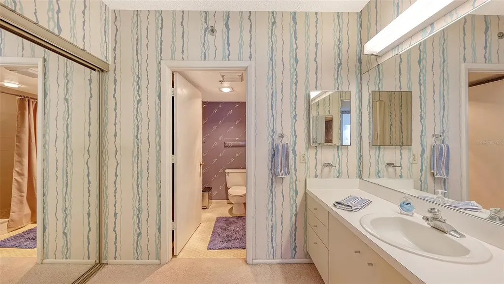 1045 Gulf Of Mexico Drive Longboat Key FL 34228