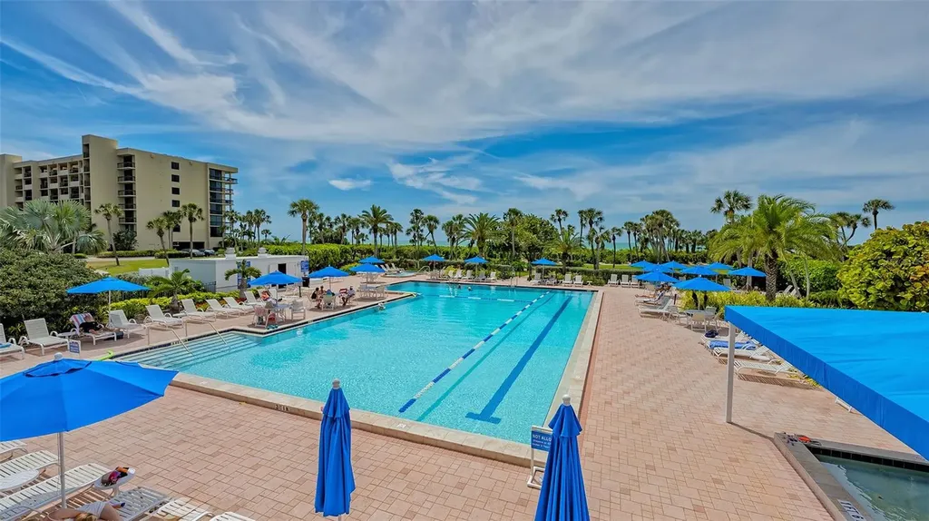 1045 Gulf Of Mexico Drive Longboat Key FL 34228