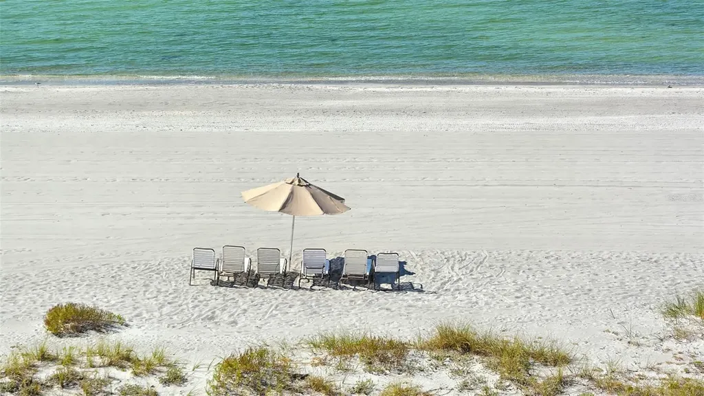 1045 Gulf Of Mexico Drive Longboat Key FL 34228