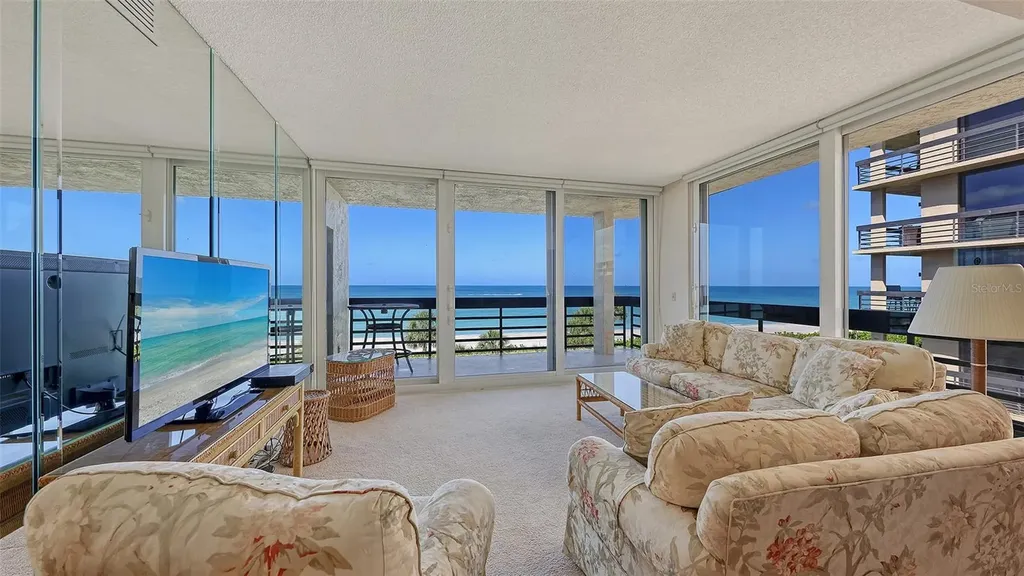 1045 Gulf Of Mexico Drive Longboat Key FL 34228