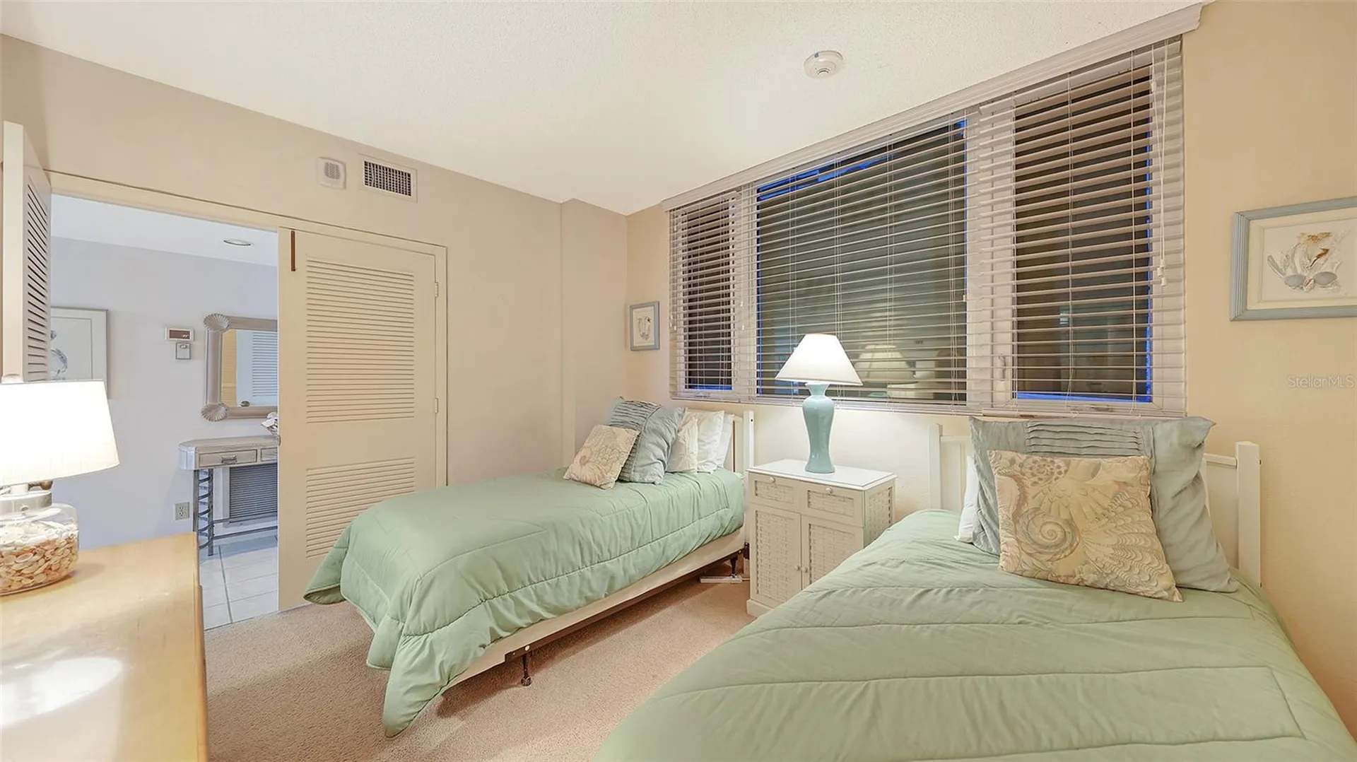 1045 Gulf Of Mexico Drive Longboat Key FL 34228