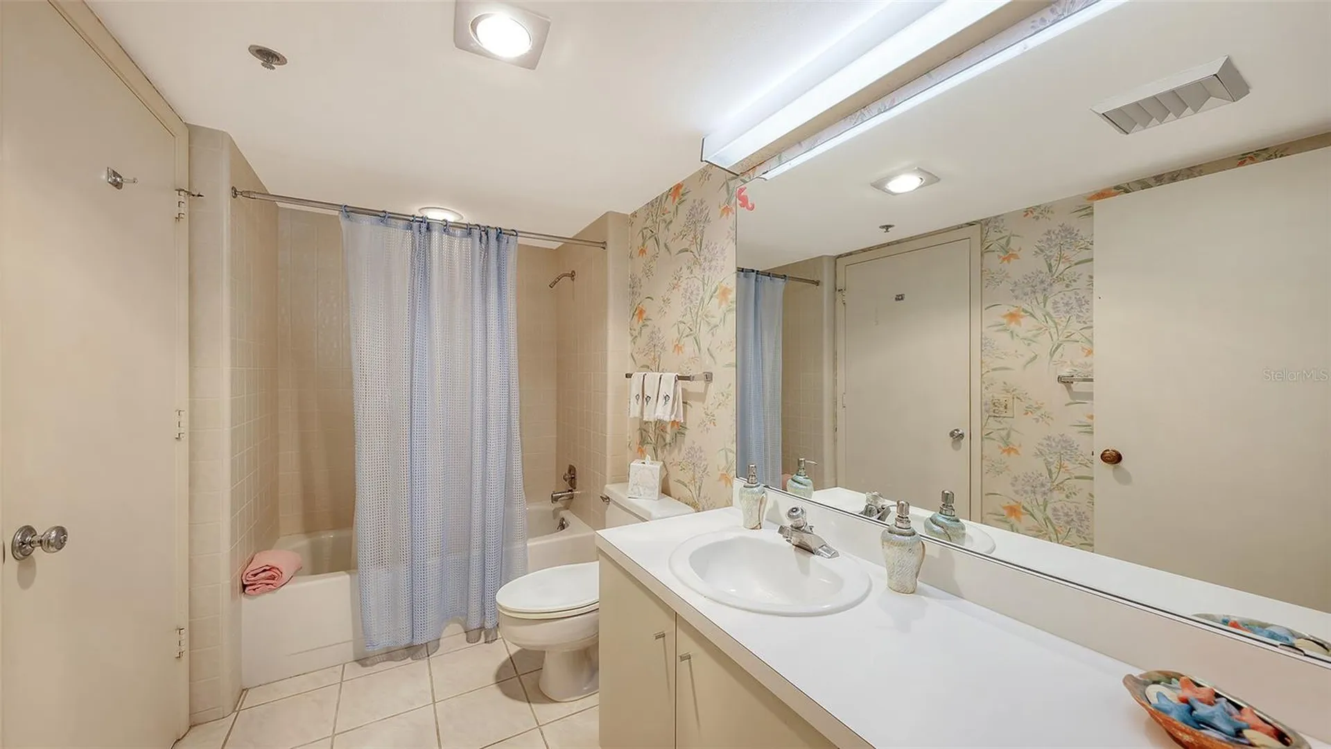 1045 Gulf Of Mexico Drive Longboat Key FL 34228