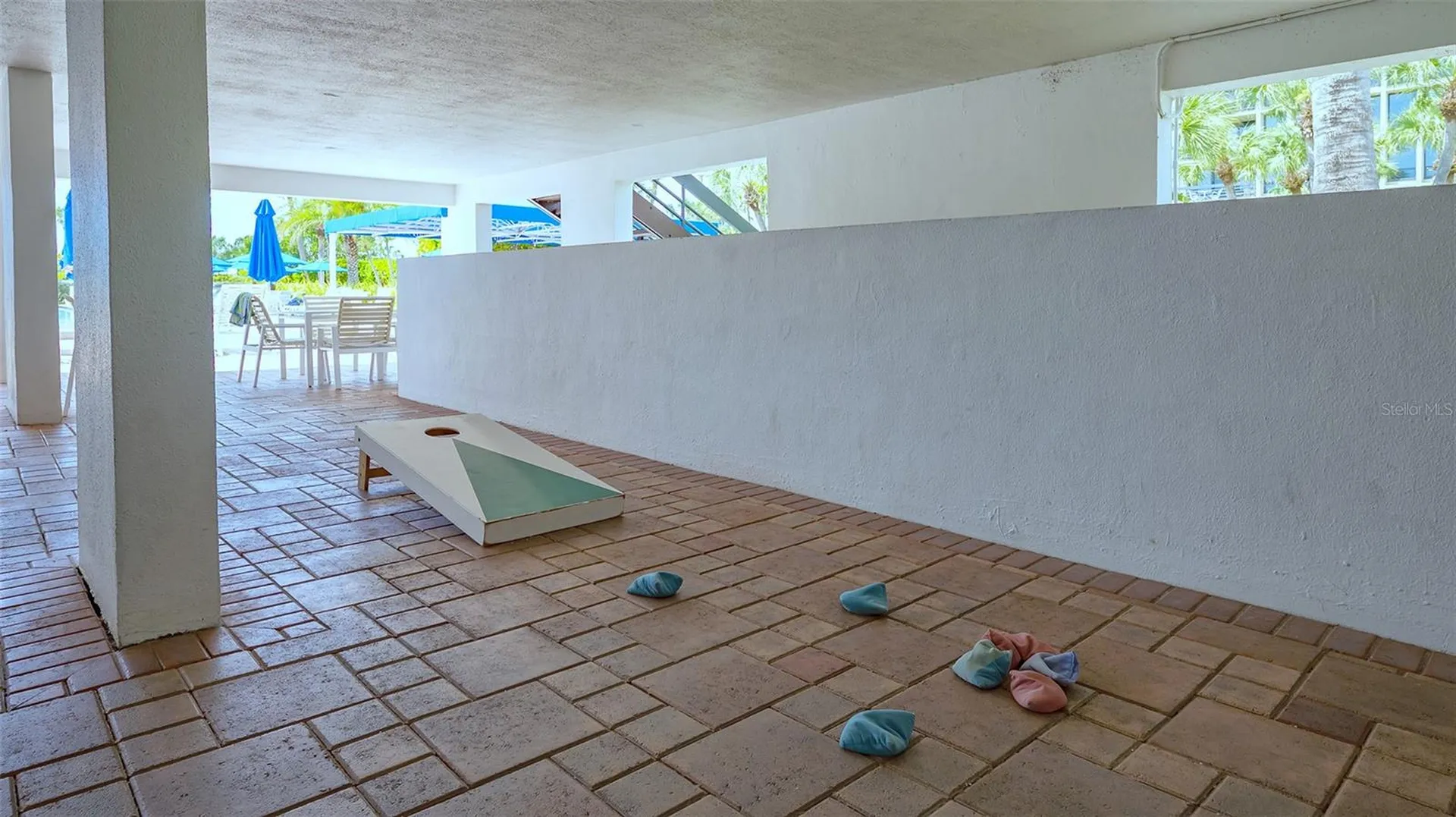 1045 Gulf Of Mexico Drive Longboat Key FL 34228