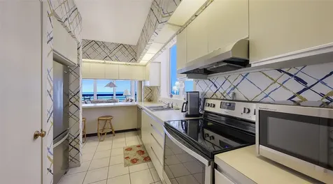 1045 Gulf Of Mexico Drive Longboat Key FL 34228