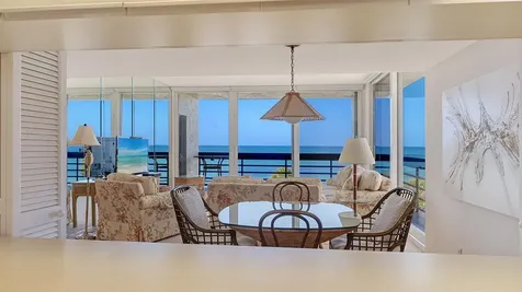 1045 Gulf Of Mexico Drive Longboat Key FL 34228