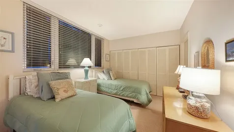 1045 Gulf Of Mexico Drive Longboat Key FL 34228