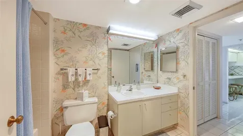 1045 Gulf Of Mexico Drive Longboat Key FL 34228