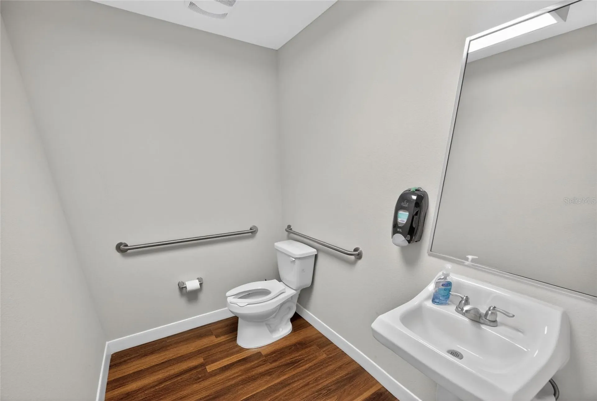 4064 E State Road 44 Wildwood FL 34785