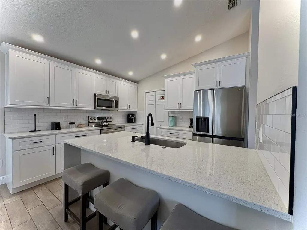 154 Castlemain Circle Davenport FL 33897