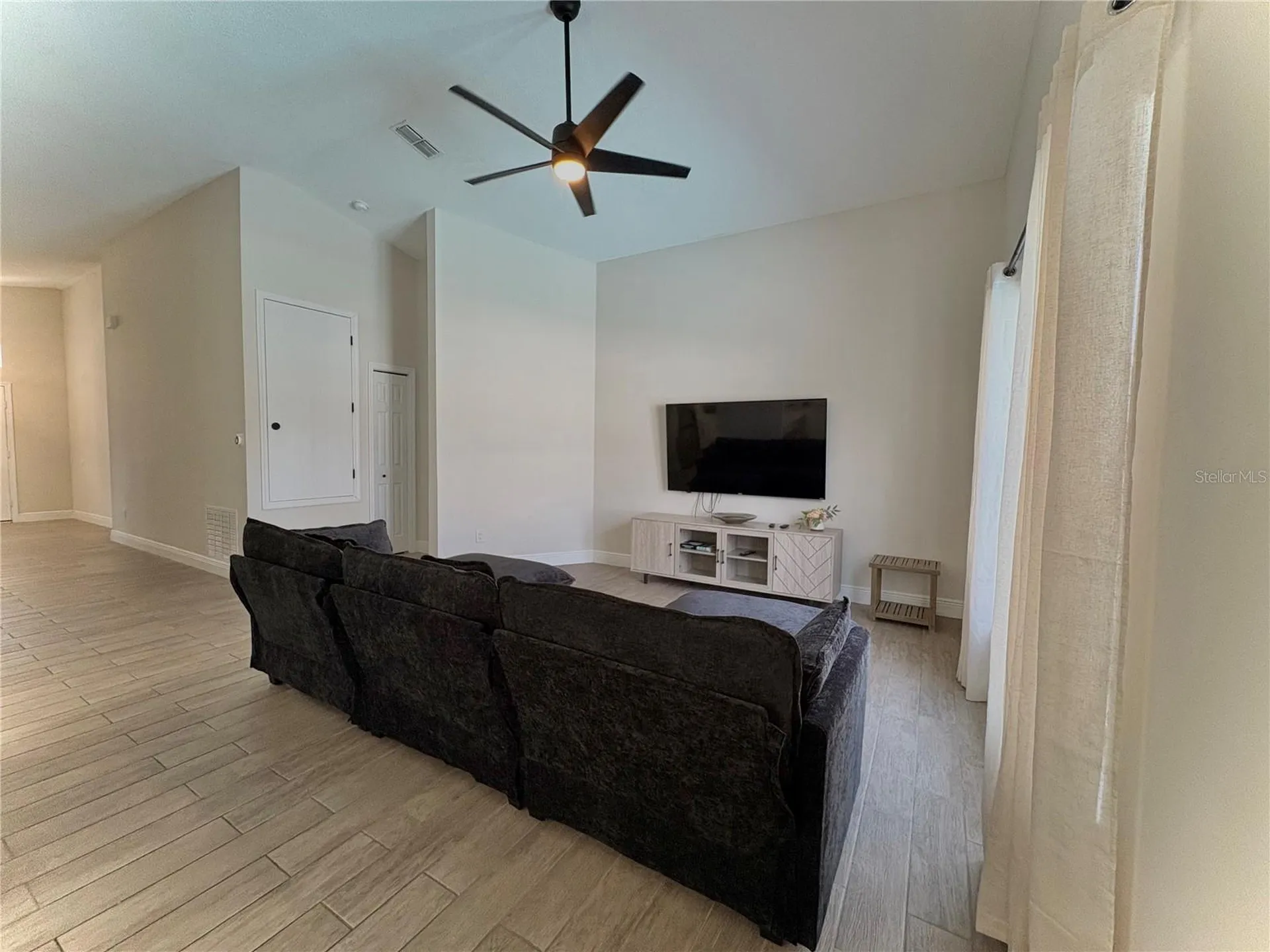 154 Castlemain Circle Davenport FL 33897