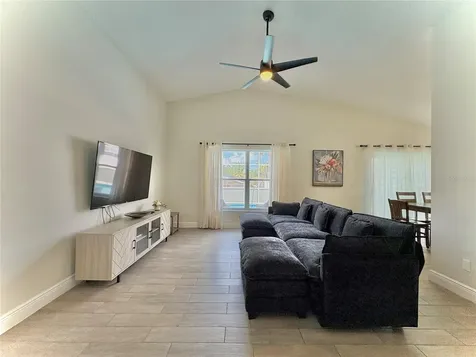 154 Castlemain Circle Davenport FL 33897