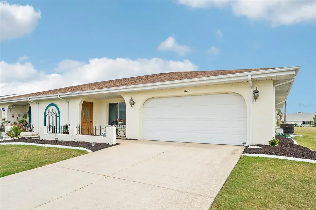 1607 Cloister Drive Sun City Center FL 33573