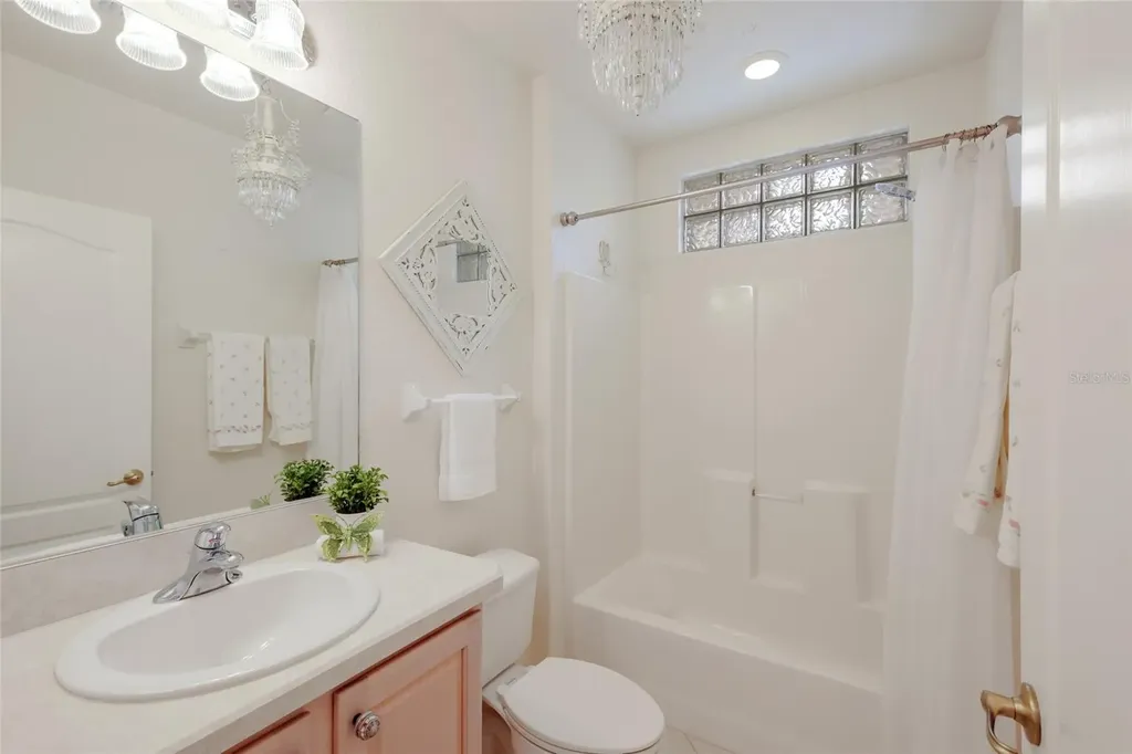 216 Vista Del Lago Way Venice FL 34292