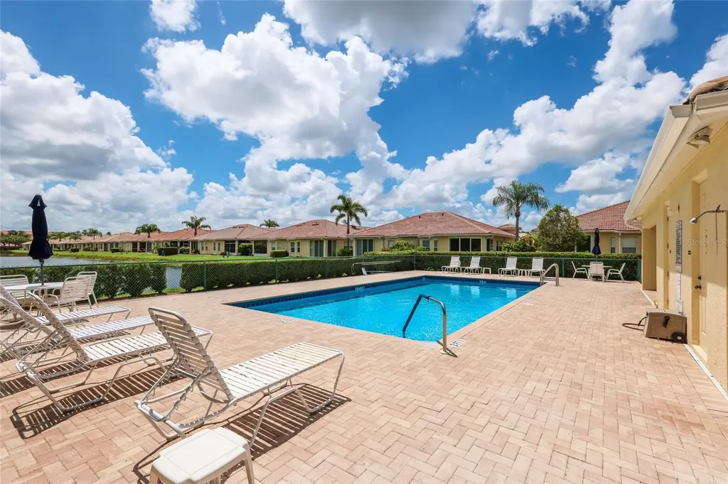 216 Vista Del Lago Way Venice FL 34292