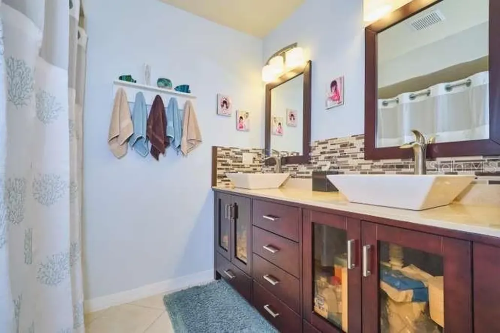 844 NE 6th Avenue Cape Coral FL 33909