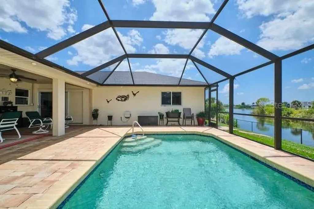 844 NE 6th Avenue Cape Coral FL 33909