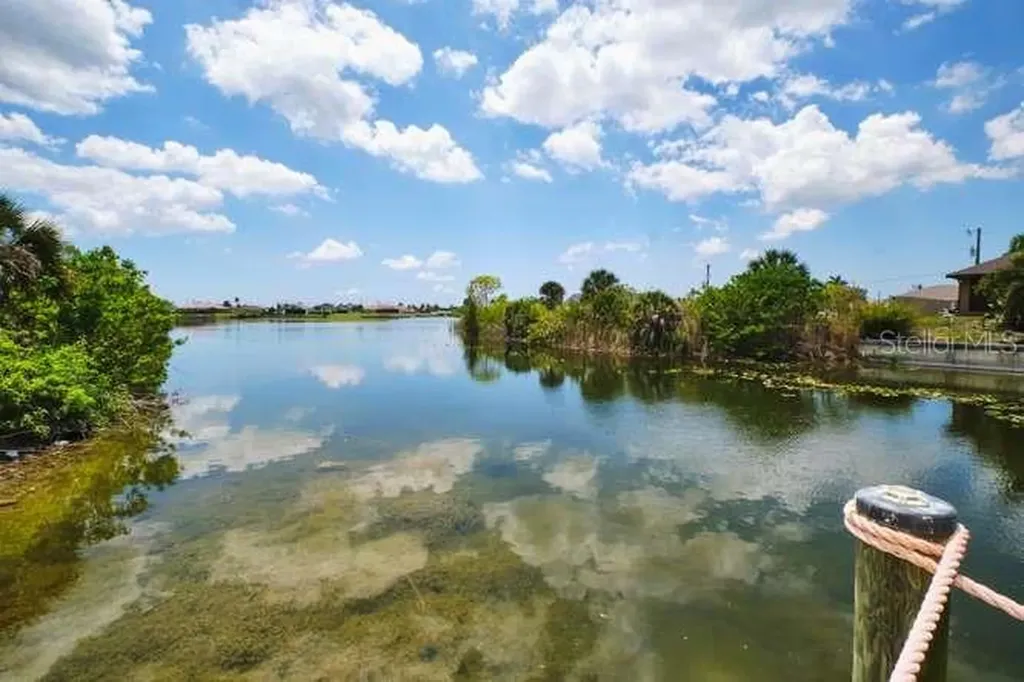 844 NE 6th Avenue Cape Coral FL 33909