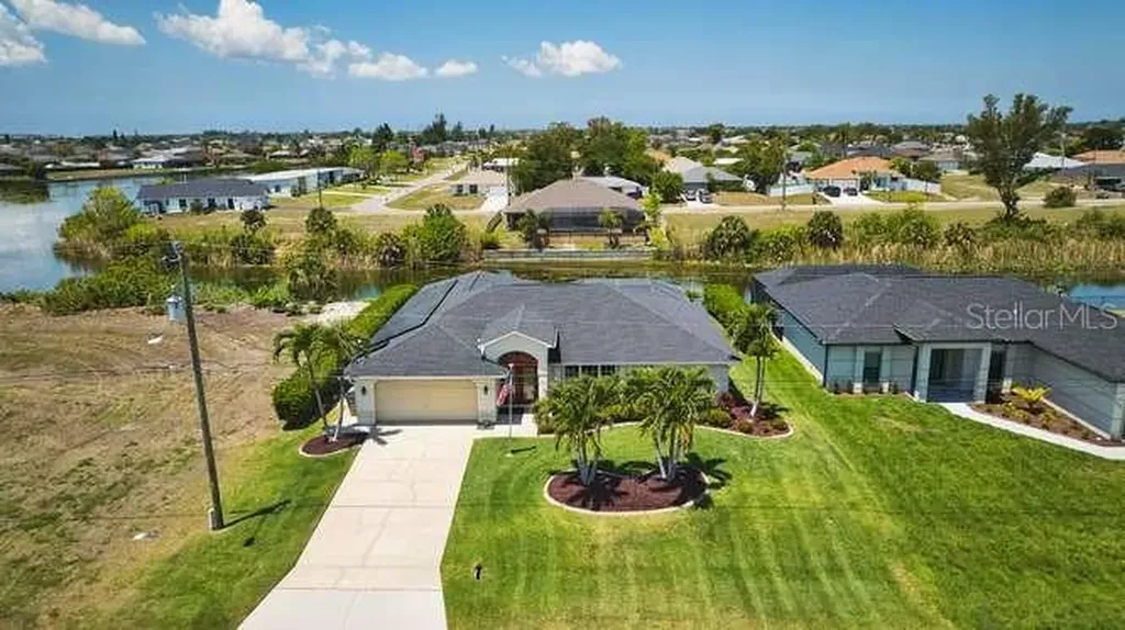 844 NE 6th Avenue Cape Coral FL 33909