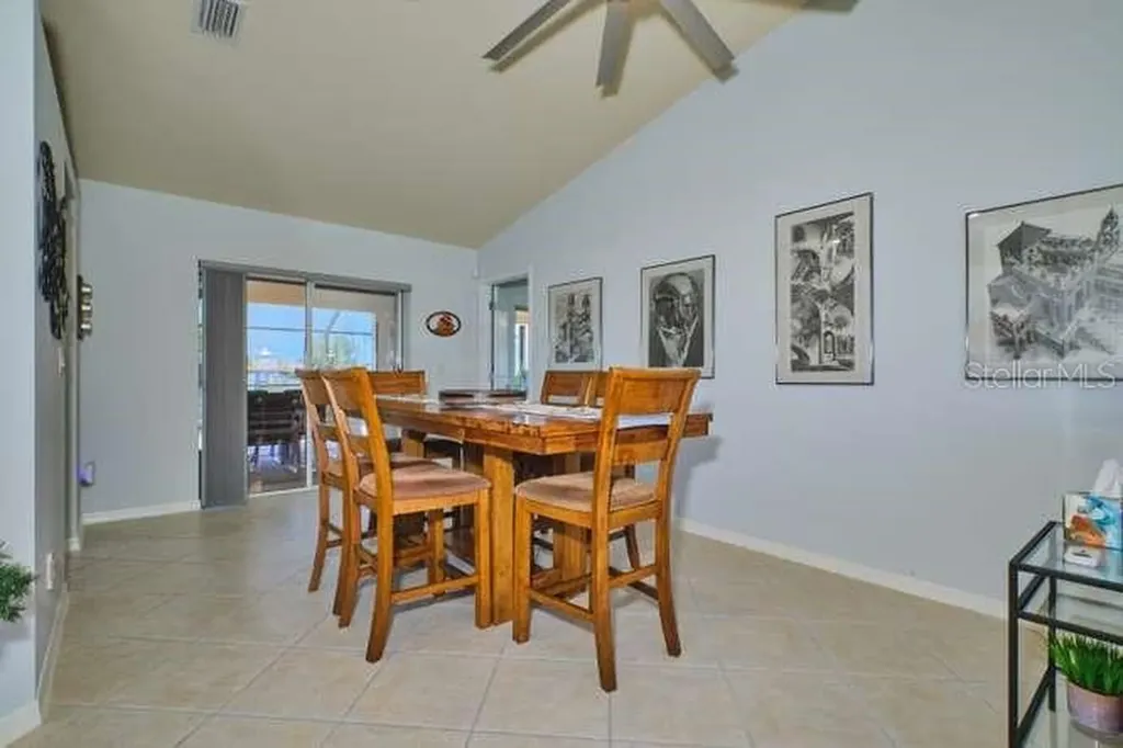 844 NE 6th Avenue Cape Coral FL 33909