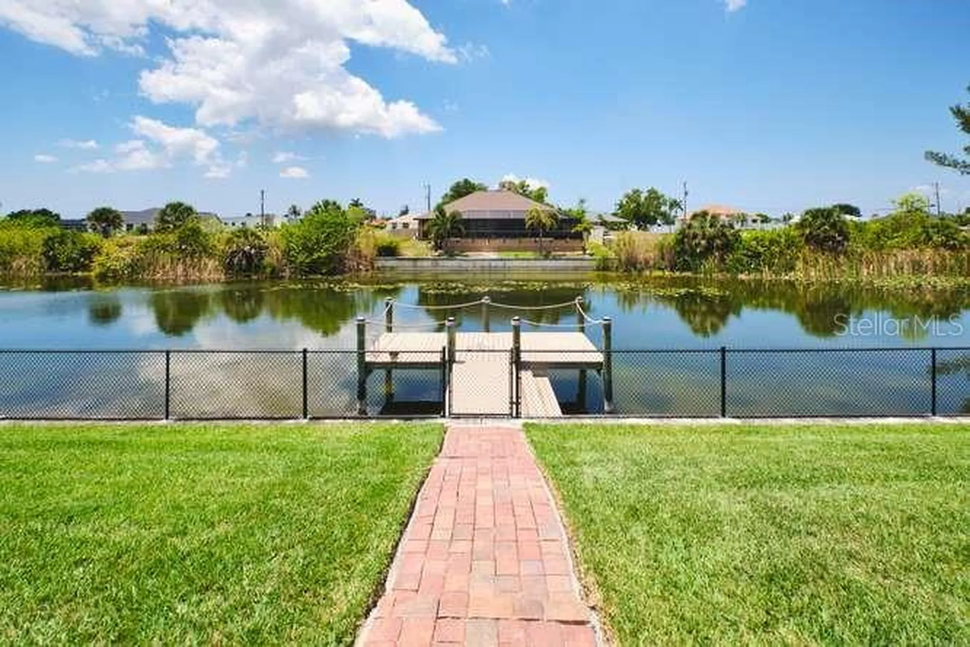 844 NE 6th Avenue Cape Coral FL 33909