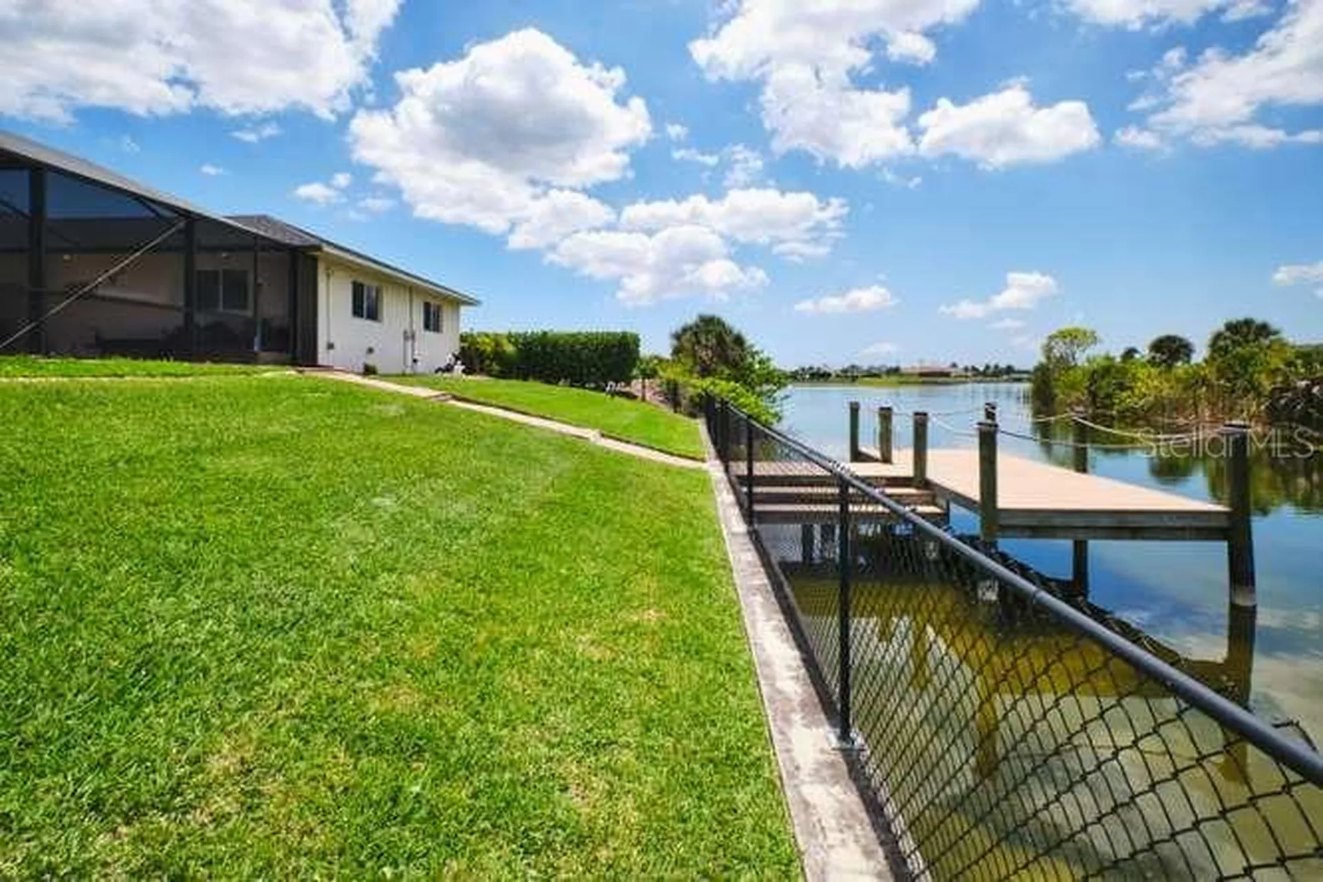 844 NE 6th Avenue Cape Coral FL 33909