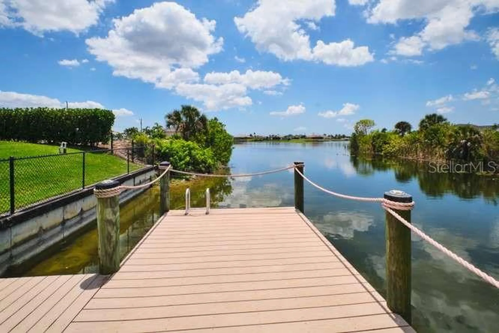 844 NE 6th Avenue Cape Coral FL 33909