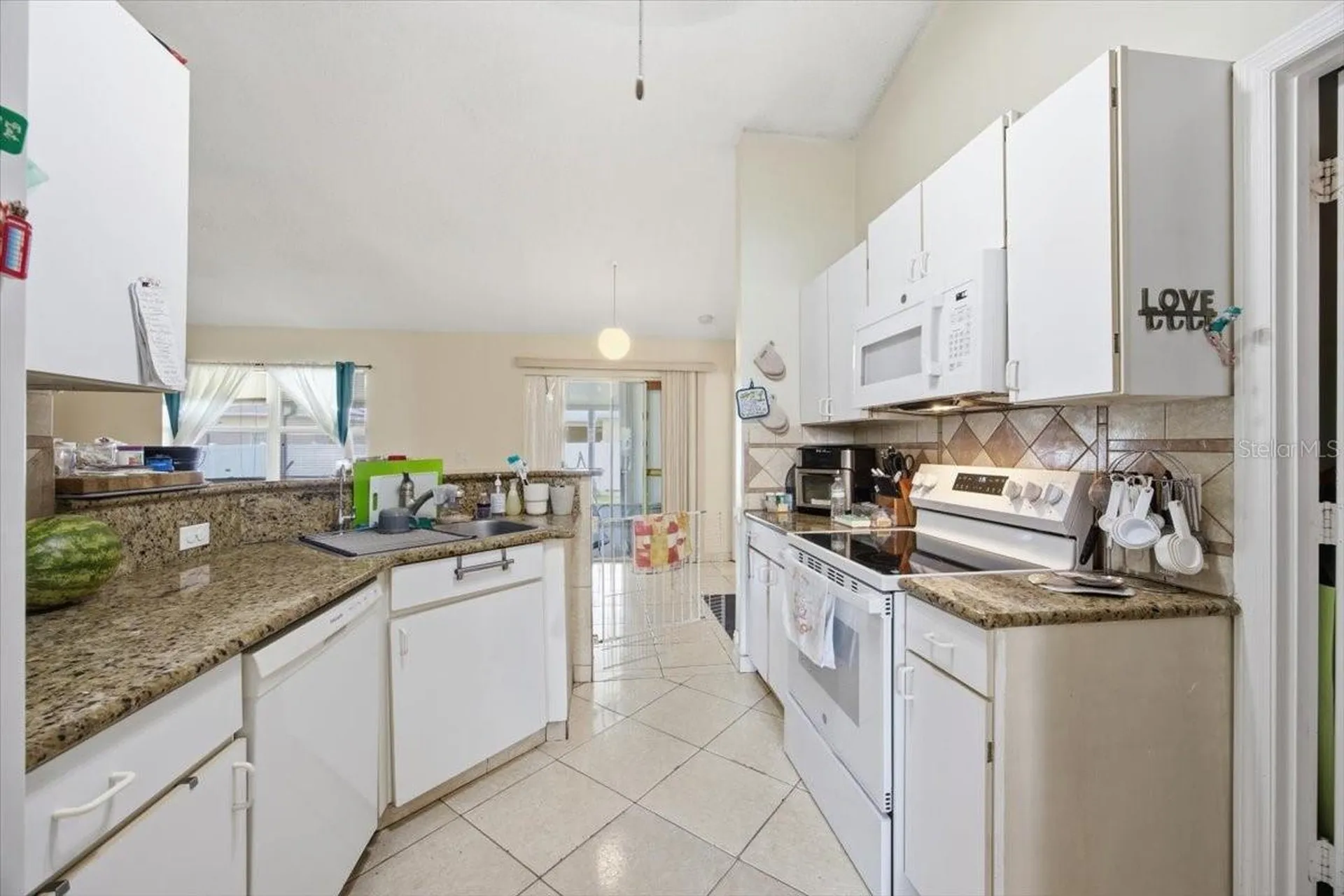 182 Birmingham Drive Kissimmee FL 34758