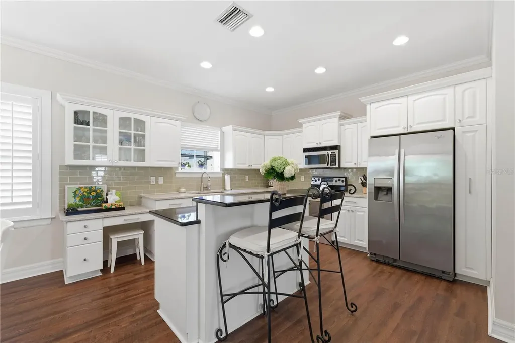 2612 W Wyoming Avenue Tampa FL 33611