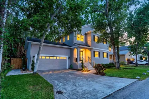 2612 W Wyoming Avenue Tampa FL 33611