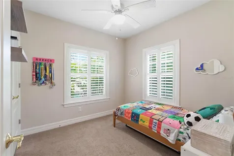 2612 W Wyoming Avenue Tampa FL 33611