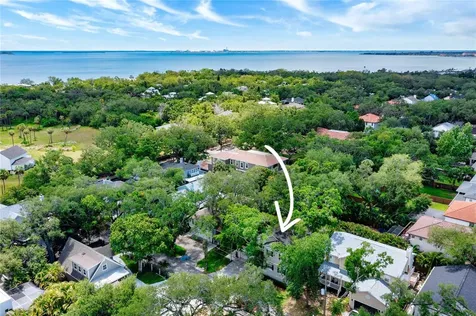 2612 W Wyoming Avenue Tampa FL 33611