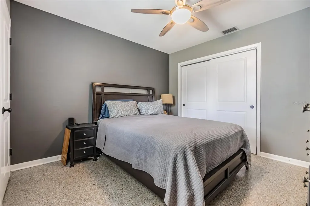2808 W Lake Avenue Tampa FL 33607