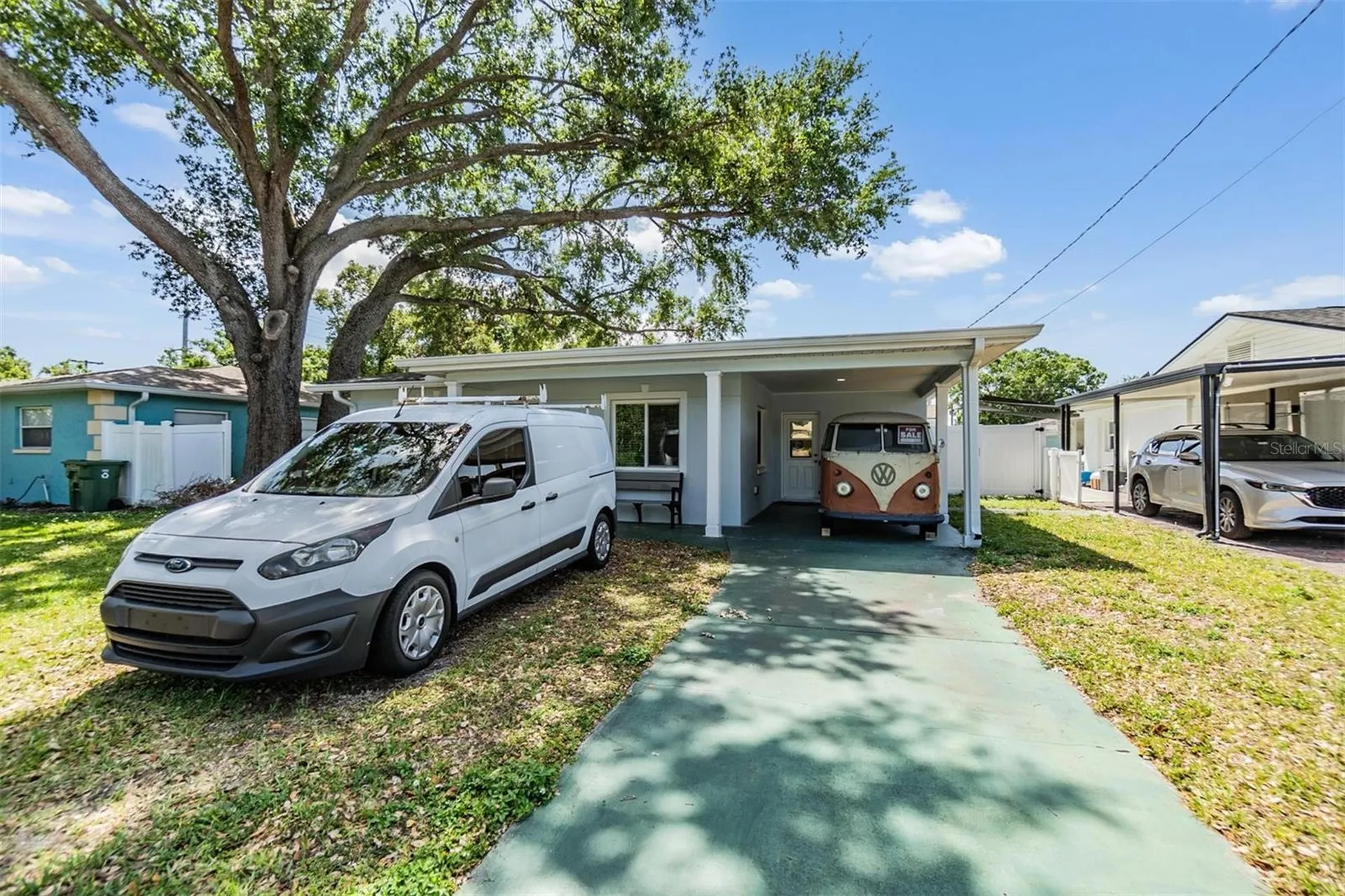 2808 W Lake Avenue Tampa FL 33607