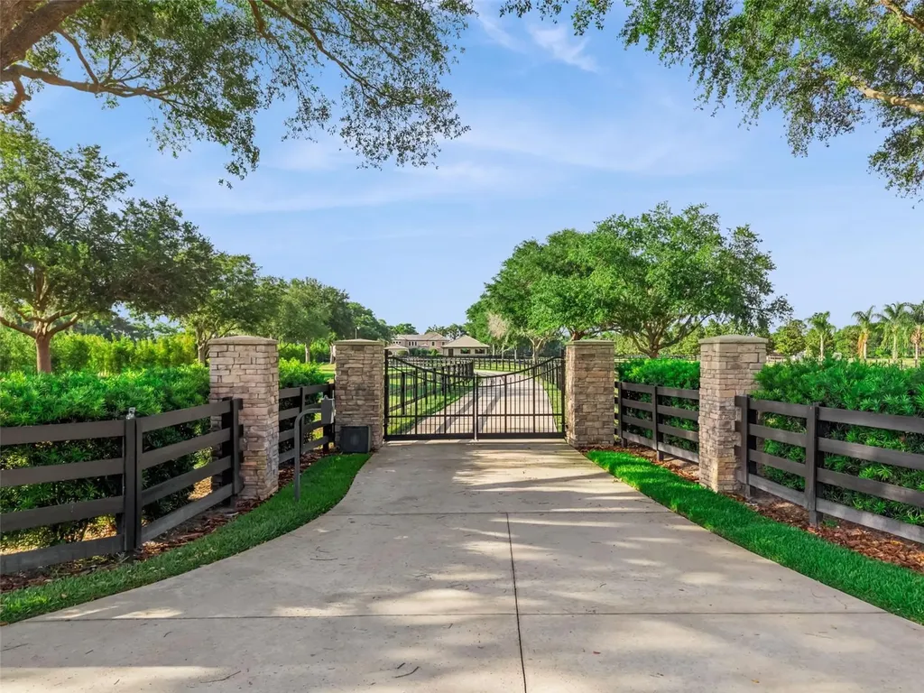 000 Lake Mills Road Oviedo FL 32766