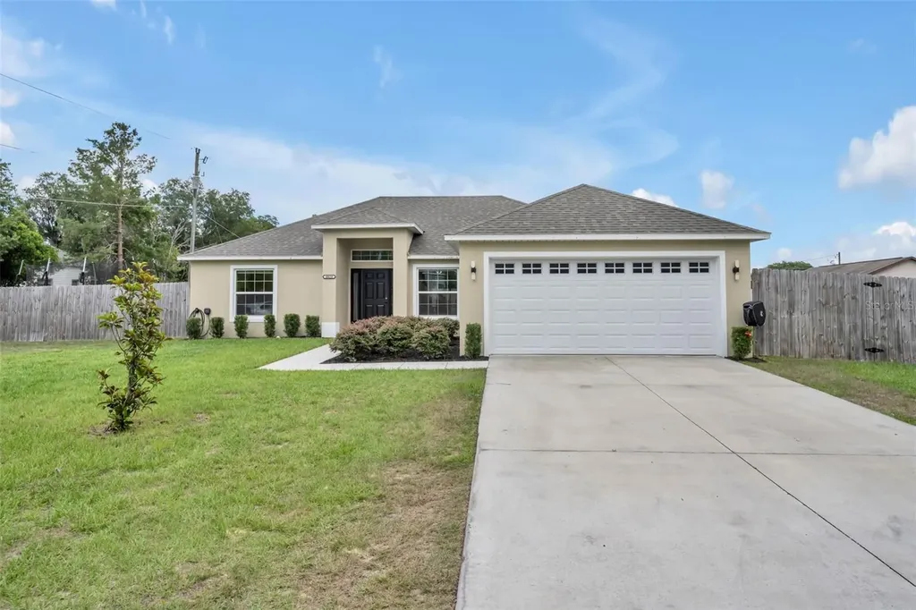 40610 E Fourth Avenue Umatilla FL 32784