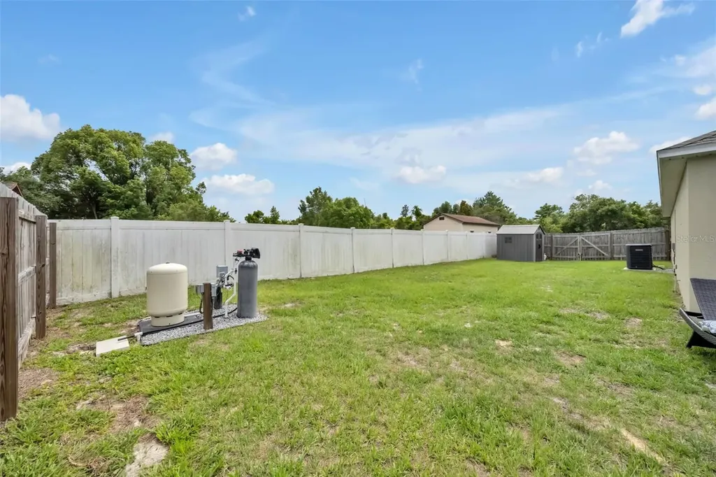 40610 E Fourth Avenue Umatilla FL 32784