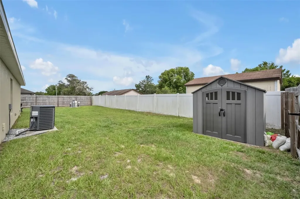 40610 E Fourth Avenue Umatilla FL 32784
