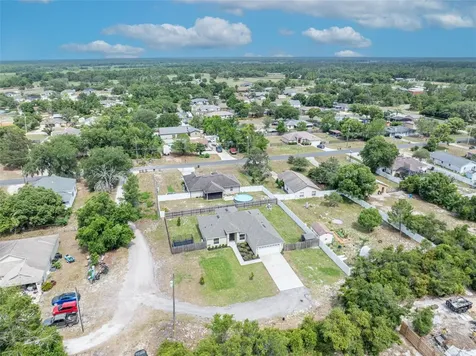 40610 E Fourth Avenue Umatilla FL 32784