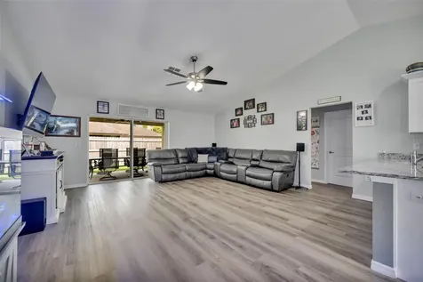40610 E Fourth Avenue Umatilla FL 32784