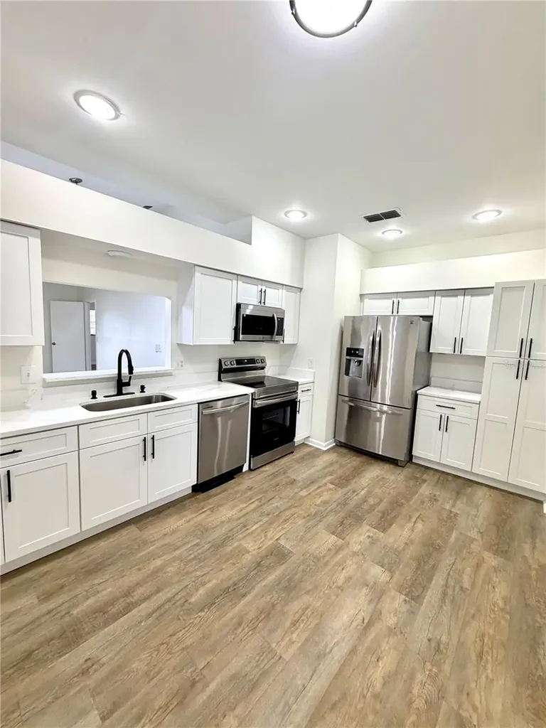 4351 Sandhurst Drive Orlando FL 32817