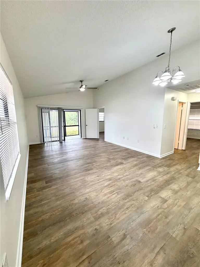 4351 Sandhurst Drive Orlando FL 32817