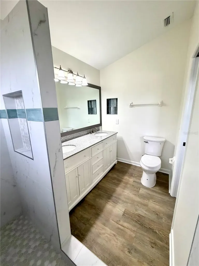 4351 Sandhurst Drive Orlando FL 32817