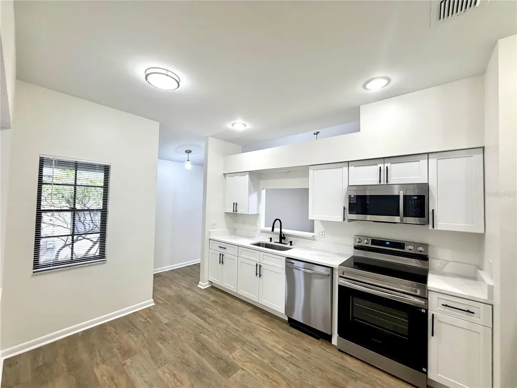 4351 Sandhurst Drive Orlando FL 32817