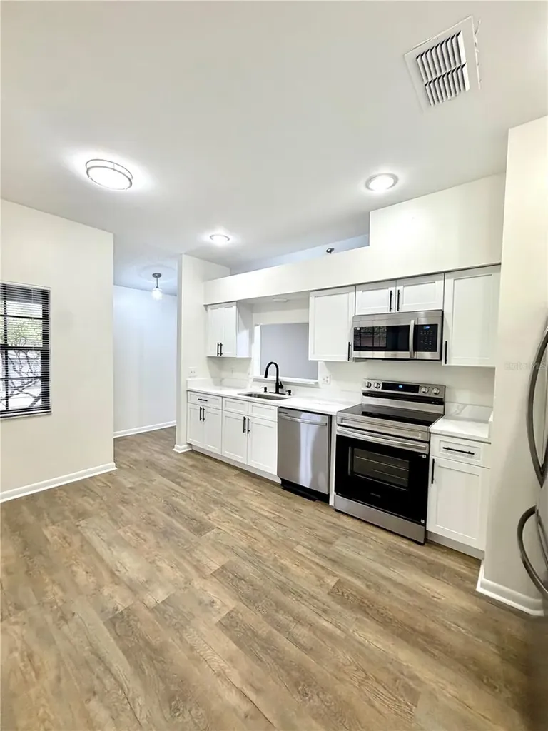 4351 Sandhurst Drive Orlando FL 32817