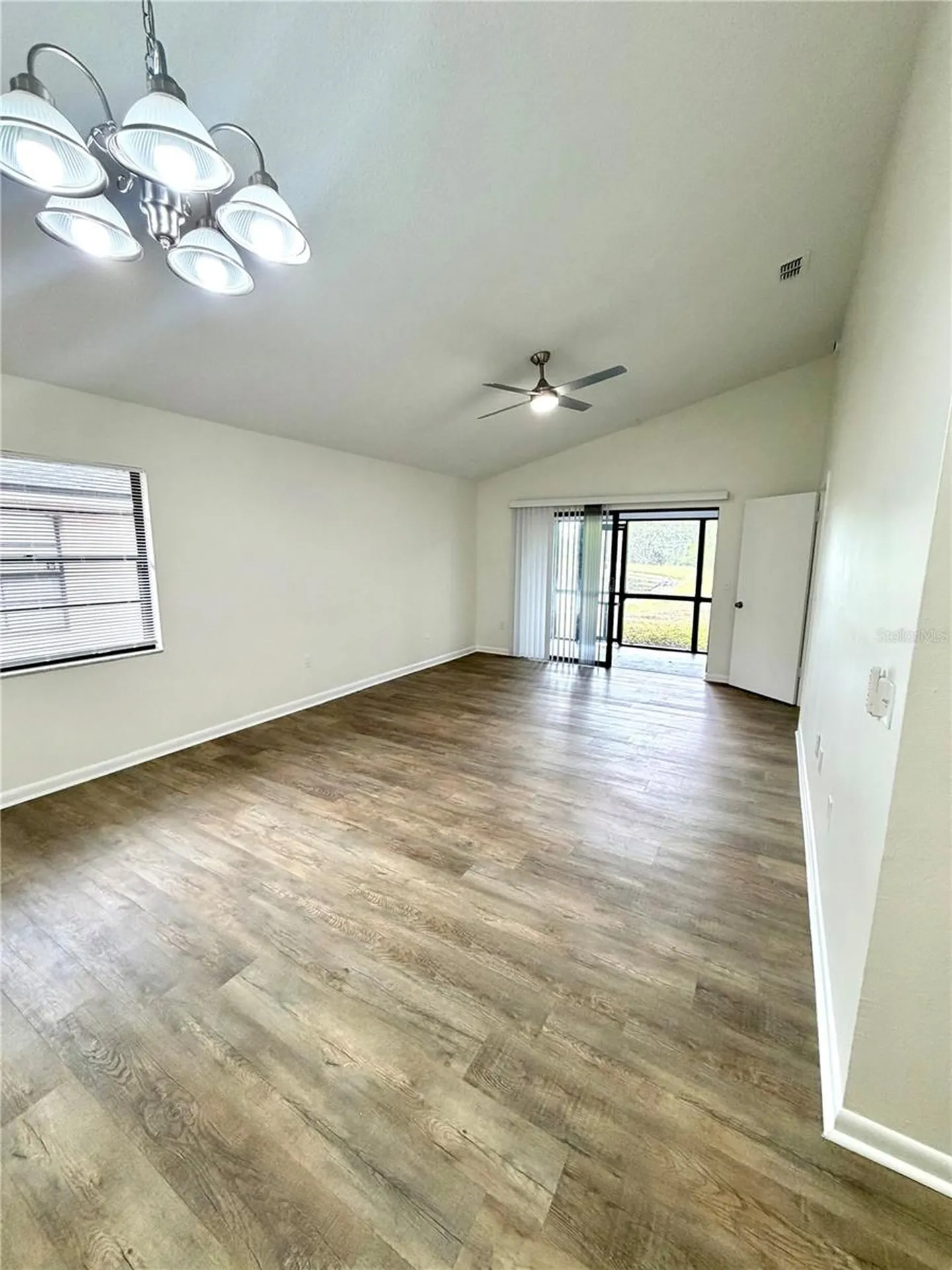 4351 Sandhurst Drive Orlando FL 32817