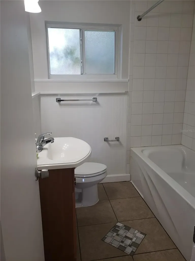 7475 19th Avenue N St Petersburg FL 33710