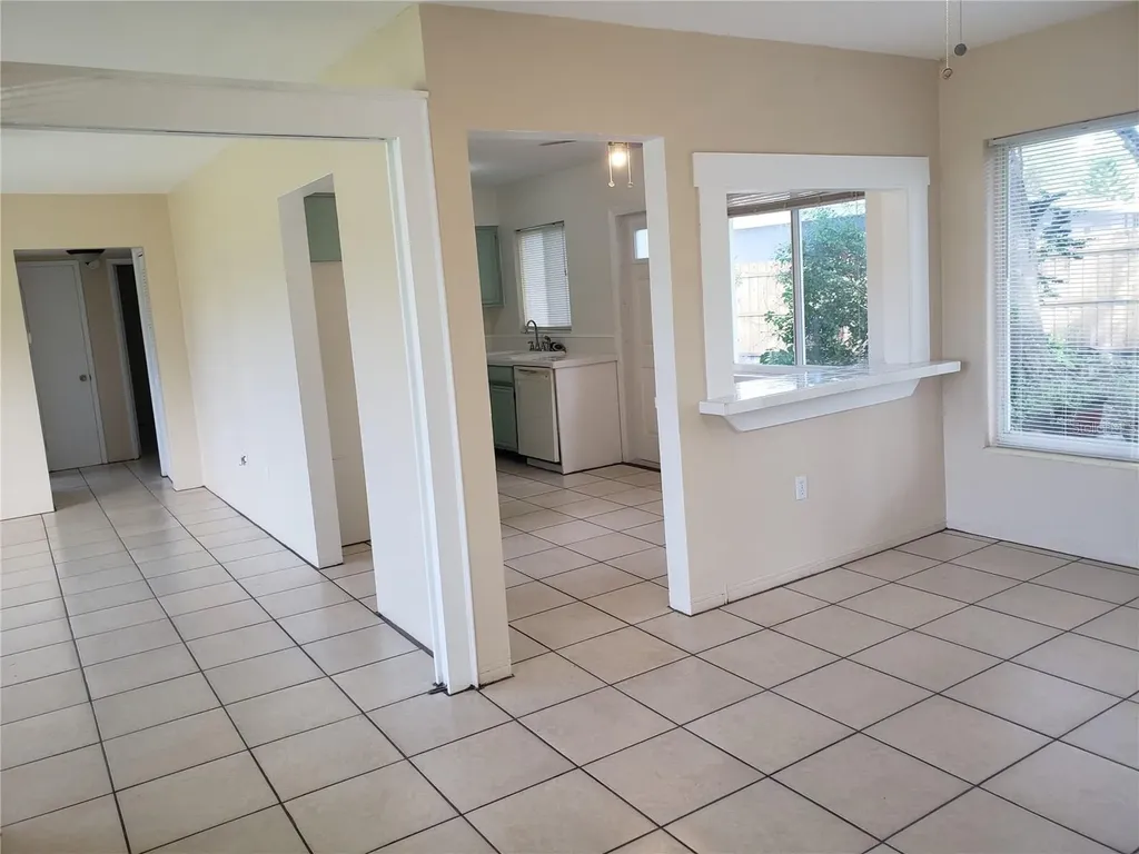 7475 19th Avenue N St Petersburg FL 33710